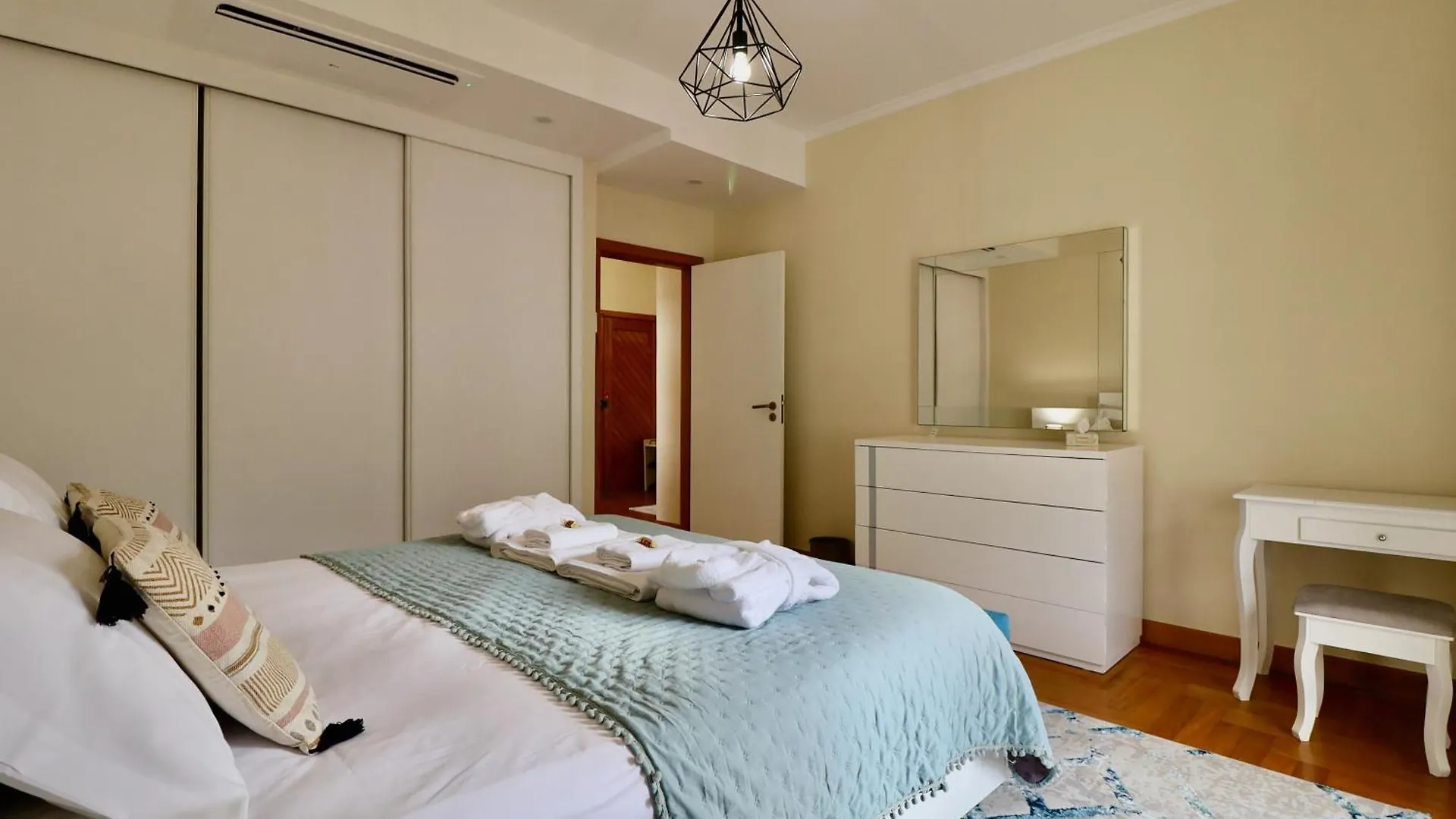 Quinta Dos Cardais By Analodges São Vicente Villa